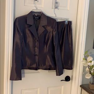 NWOT Kasper Chocolate Two Piece Women’s Suit